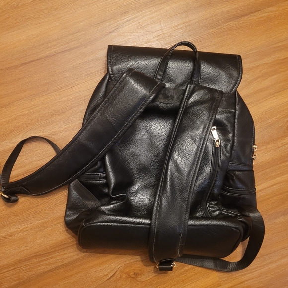 Black Backback - Picture 2 of 2